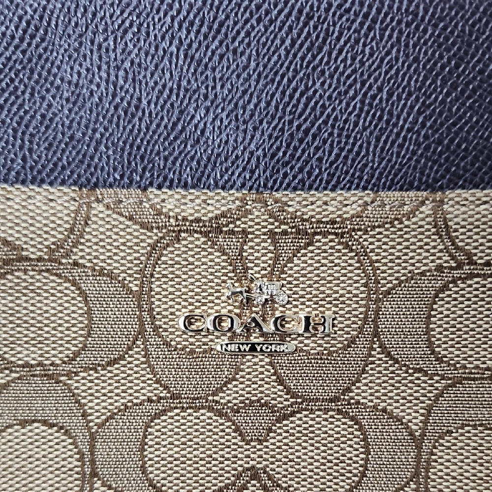 Coach 2017 Signature Brown and Tan Crossbody Bag - Picture 3 of 5